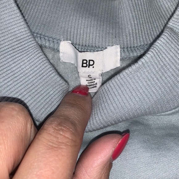 BP NWT Dip Dye Crewneck Sweatshirt - Picture 4 of 7